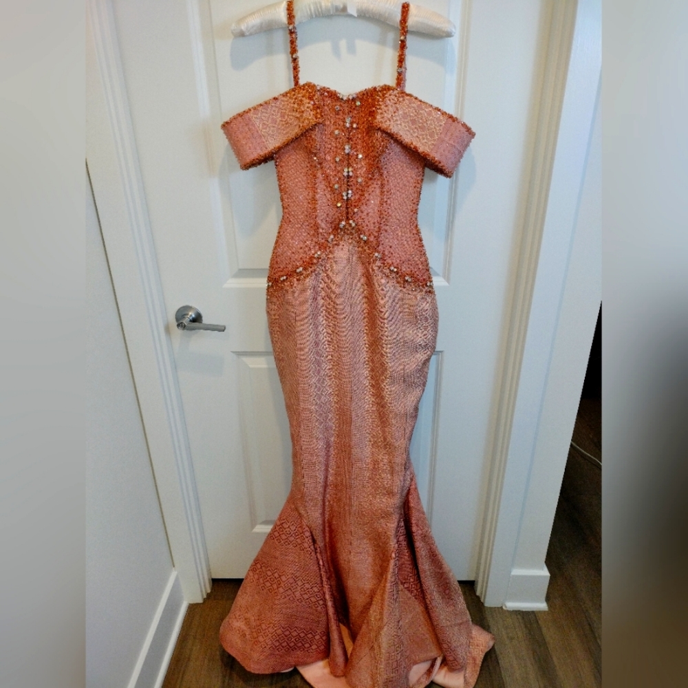 28. Sadia Sanusi Kente Gown-custom